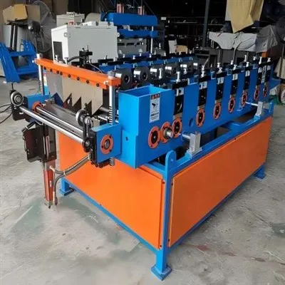 Stående söm metalltakbildningsmaskin